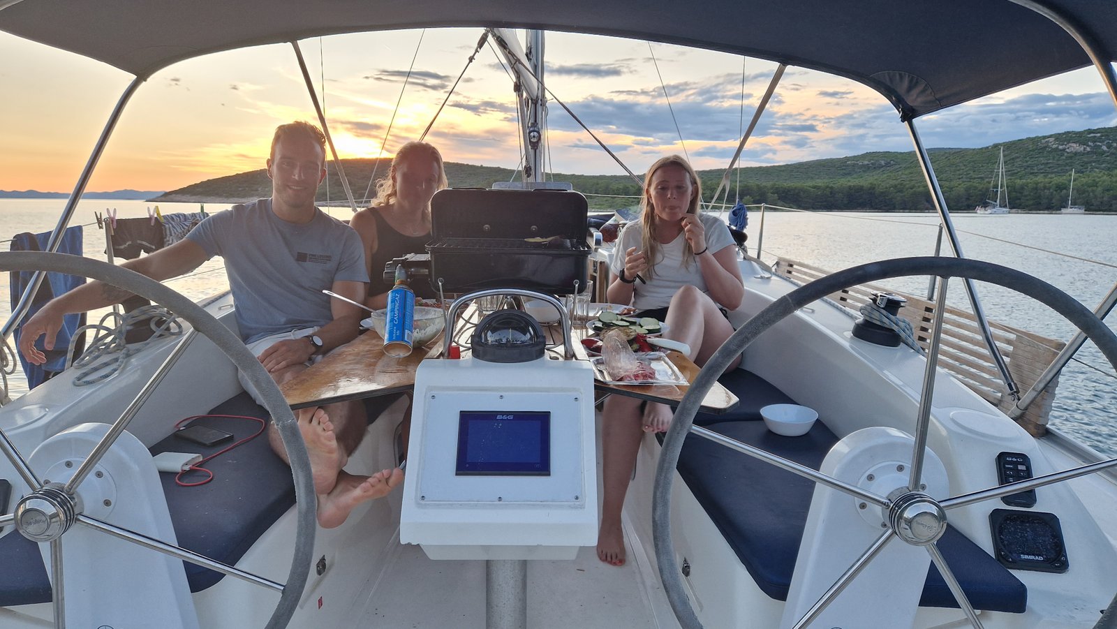 Bbq with friends on our sailboat deck 